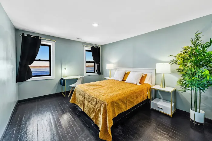 Randolph Hostel & Hotel 4