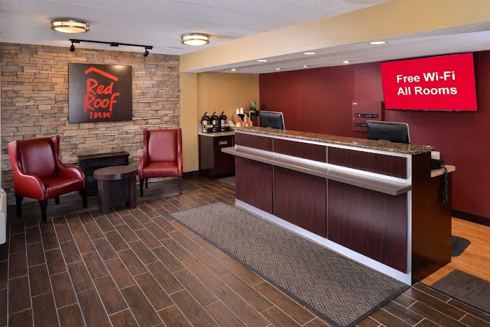 Red Roof Inn Milwaukee – Airport/ Oak Creek 4