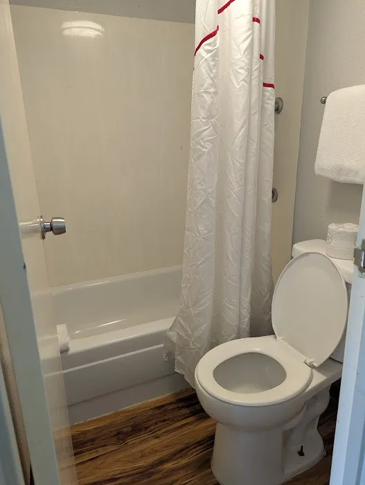 Red Roof Inn Milwaukee – Airport/ Oak Creek 4