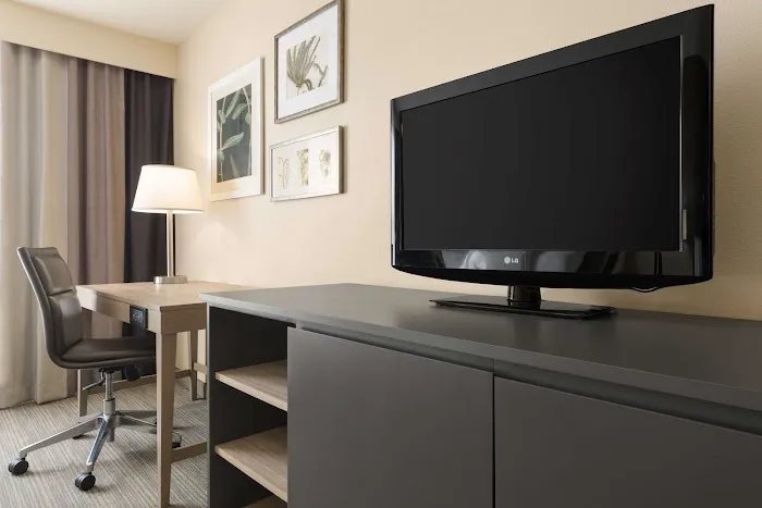 Country Inn & Suites by Radisson, Milwaukee Airport, WI 5
