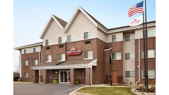 Hawthorn Extended Stay by Wyndham Milwaukee Airport 4