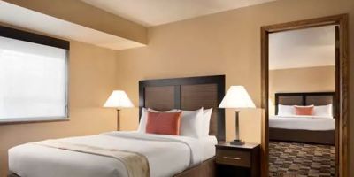 Hawthorn Extended Stay by Wyndham Milwaukee Airport