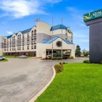 Quality Suites Milwaukee Airport ico