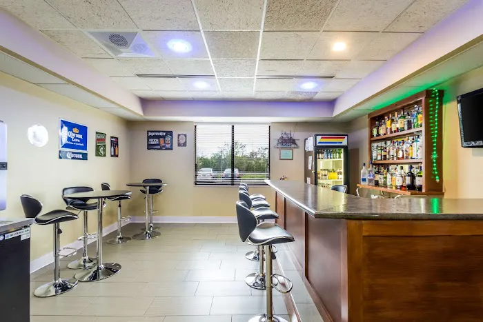 Quality Suites Milwaukee Airport 5