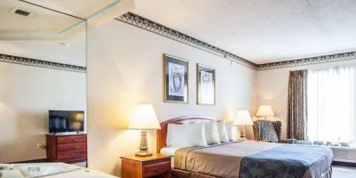 Rodeway Inn & Suites Milwaukee Airport