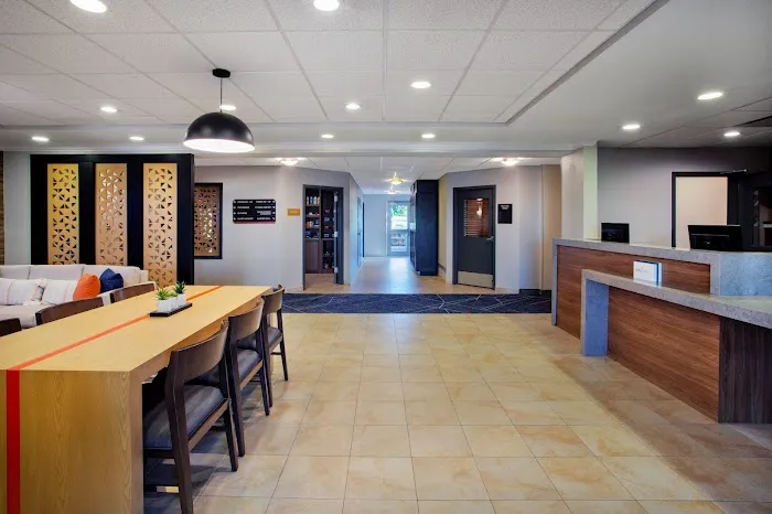 Candlewood Suites Kenosha by IHG 4