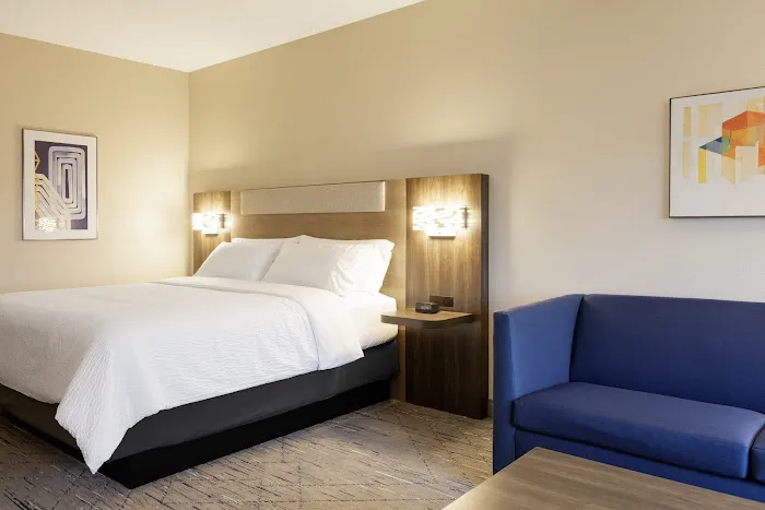Holiday Inn Express & Suites Pleasant Prairie / Kenosha by IHG 4
