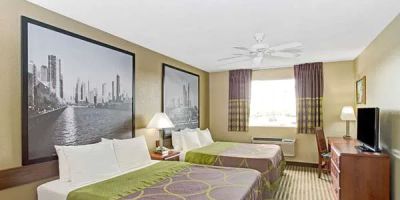 Super 8 by Wyndham Gurnee