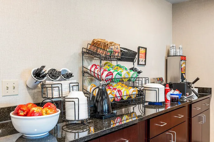 Boarders Inn & Suites by Cobblestone Hotels - Shawano 4