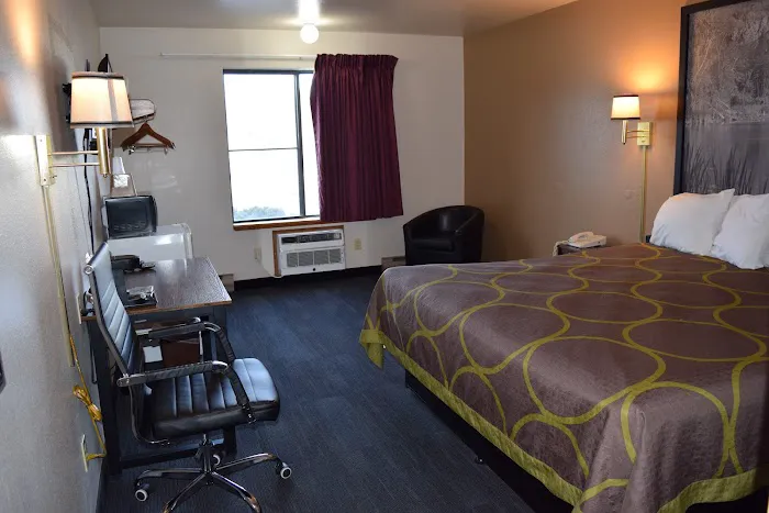 AmeriVu Inn & Suites Shawano WI 4