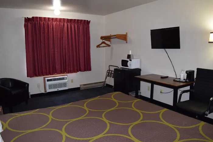 AmeriVu Inn & Suites Shawano WI 4