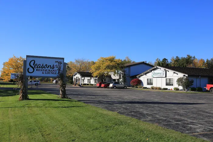 Shawano Four Seasons Hotel 4