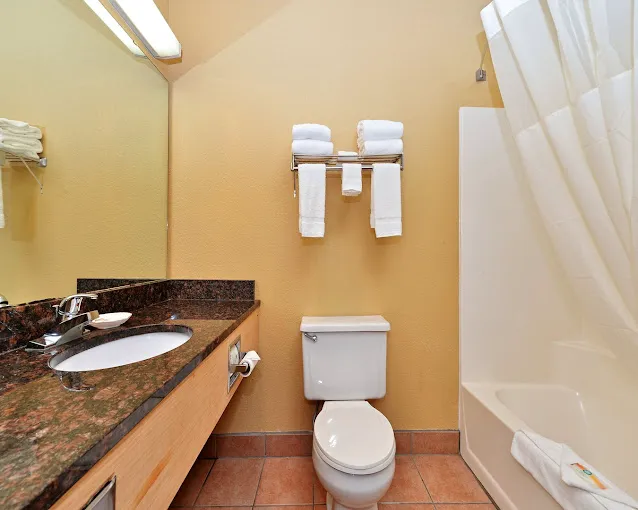 Haven Hotel Shawano WI 4