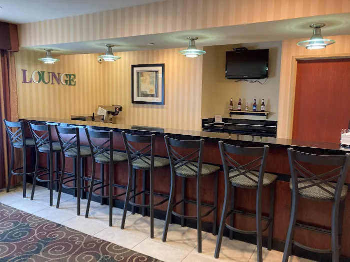AmericInn by Wyndham Oshkosh 4