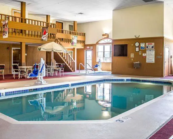 Quality Inn Mauston I-90 4