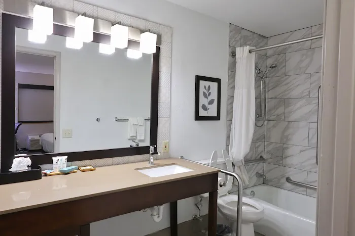 Country Inn & Suites by Radisson, Sparta, WI 4