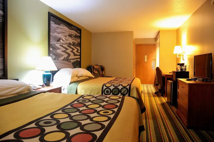 Super 8 by Wyndham Sparta 4