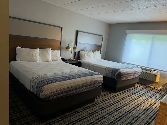AmericInn by Wyndham West Salem 4