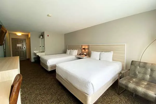 Ramada by Wyndham Galena Hotel & Day Spa 4