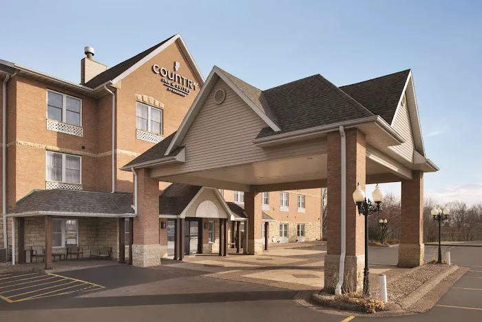 Country Inn & Suites by Radisson, Galena, IL 4