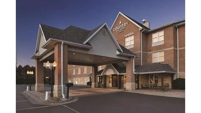 Country Inn & Suites by Radisson, Galena, IL 4