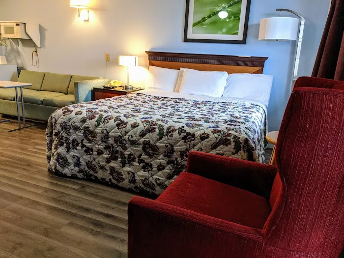 Executive Inn 4