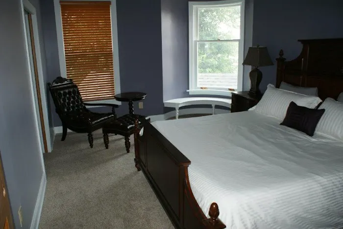 Fisher House Bed & Breakfast 4