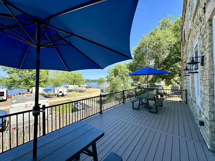 River Rock Inn 4