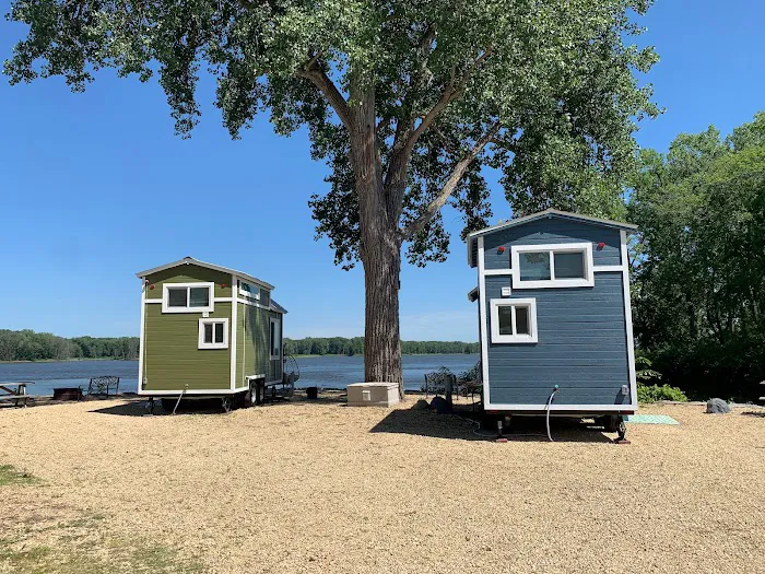 Riverview Vacation Rentals & Tiny Homes 4