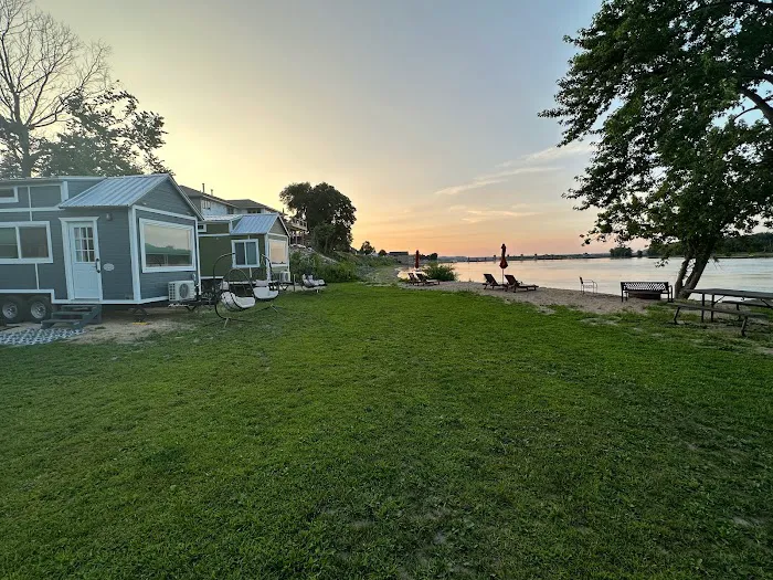 Riverview Vacation Rentals & Tiny Homes 4