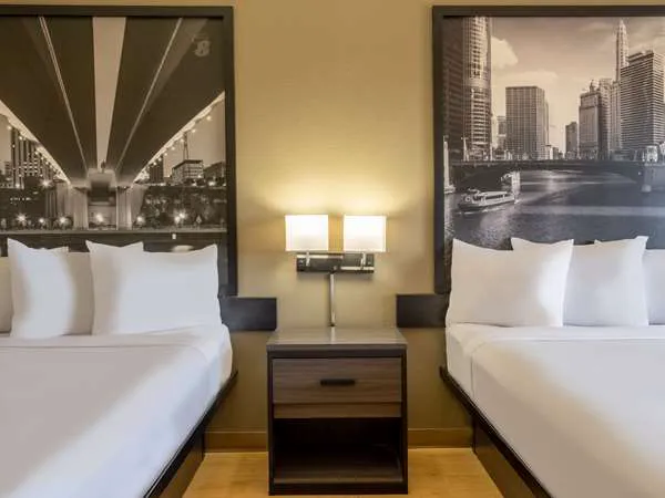 Super 8 by Wyndham Clinton 4