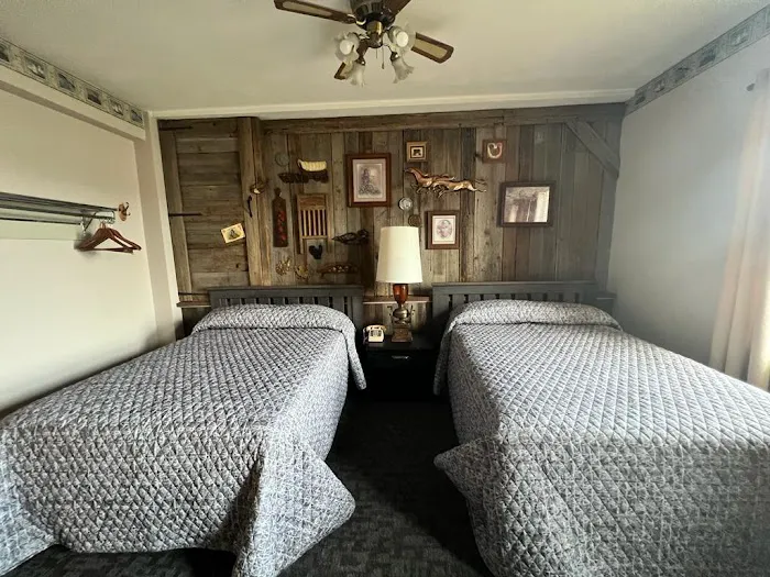 Canfield Hotel Dubuque 5