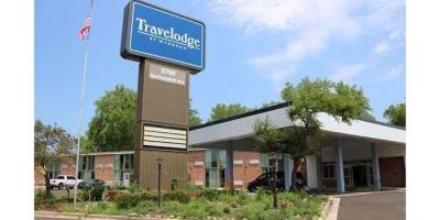 Travelodge by Wyndham Water's Edge Hotel - Racine