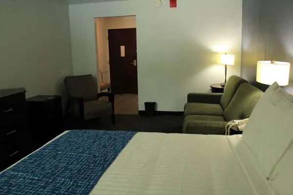 Travelodge by Wyndham Water's Edge Hotel - Racine 4