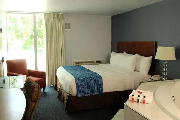 Travelodge by Wyndham Water's Edge Hotel - Racine 4