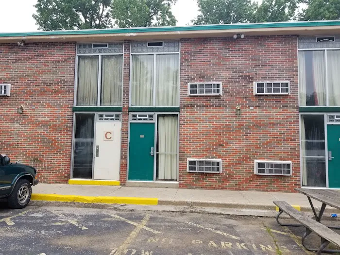 Riverside Inn Racine 4