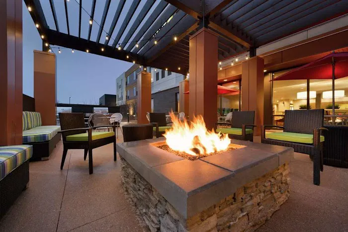 Home2 Suites by Hilton Milwaukee Airport 5