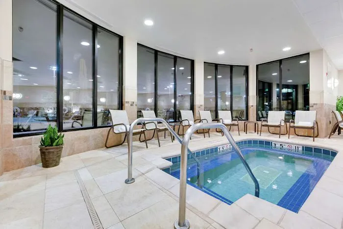 Hilton Garden Inn Milwaukee Airport 5