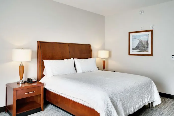 Hilton Garden Inn Milwaukee Airport 5