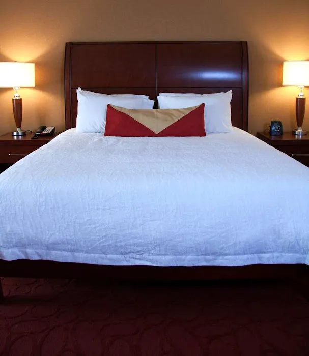 Hilton Garden Inn Milwaukee Airport 5