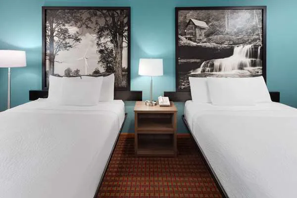 Super 8 by Wyndham McHenry/Fox Lake Area 4