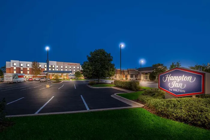 Hampton Inn McHenry 4