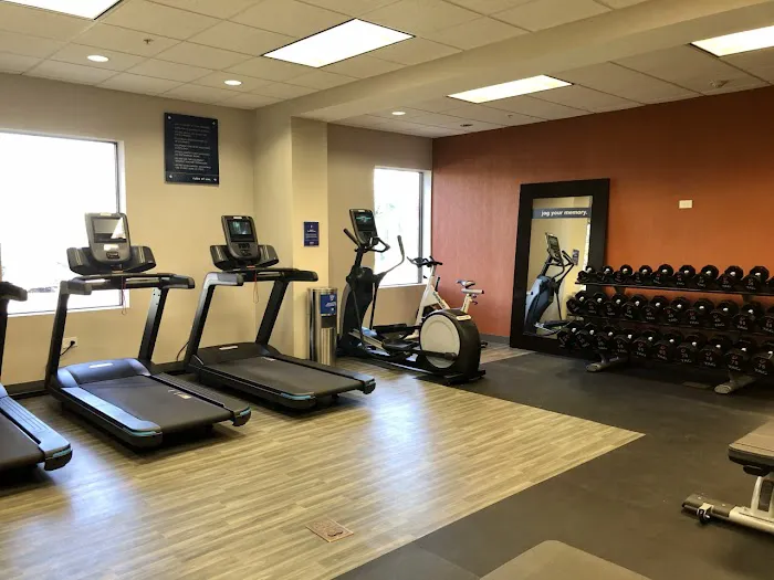 Hampton Inn McHenry 4