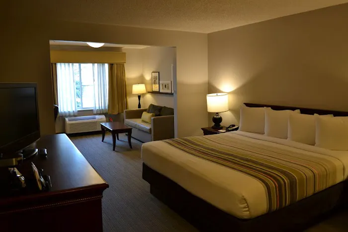 Country Inn & Suites by Radisson, Gurnee, IL 4