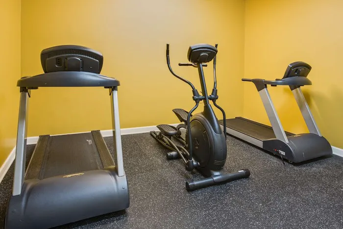 Country Inn & Suites by Radisson, Gurnee, IL 4