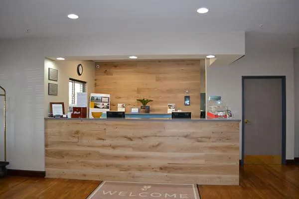 Country Inn & Suites by Radisson, Gurnee, IL 4