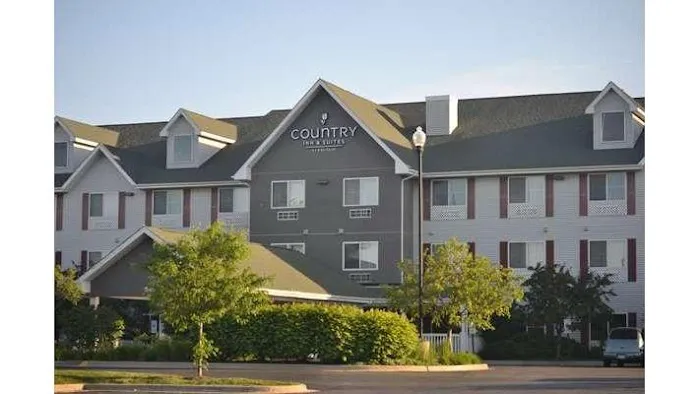 Country Inn & Suites by Radisson, Gurnee, IL 4