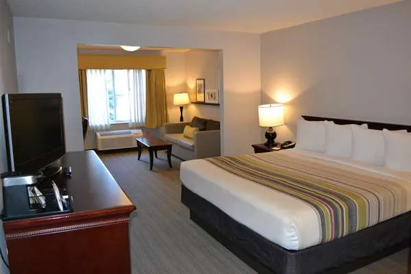 Country Inn & Suites by Radisson, Gurnee, IL 4