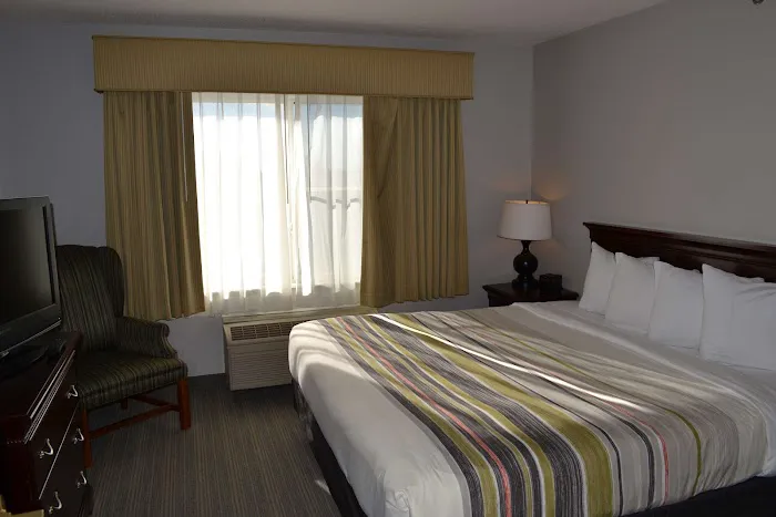 Country Inn & Suites by Radisson, Gurnee, IL 4