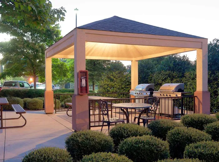 Sonesta Simply Suites Chicago Libertyville 4